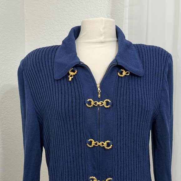 St. John Collection VINTAGE Navy Blue Knit Cardigan Sweater size 8  WORN ONCE - Picture 3 of 8
